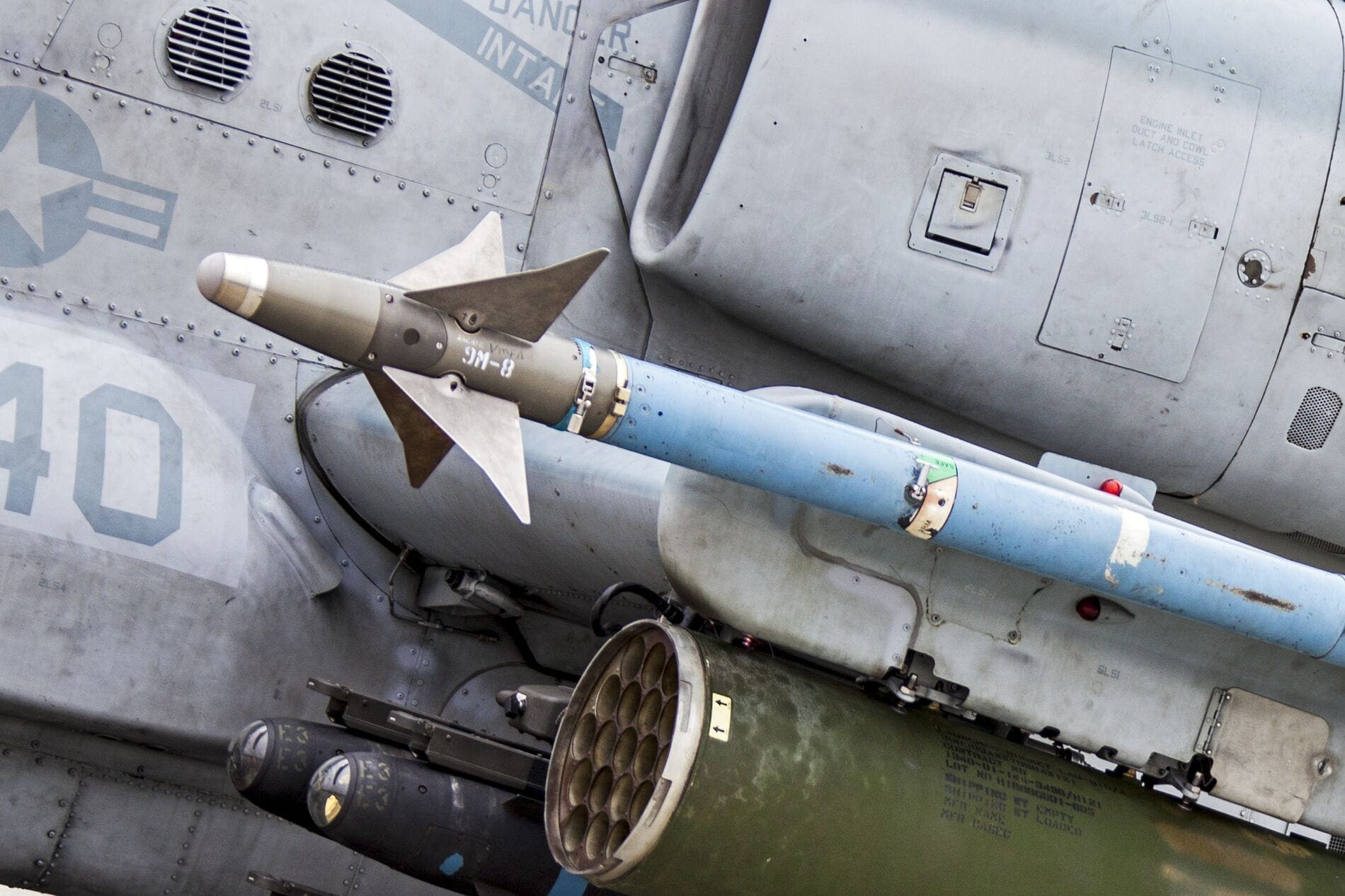 Web_Hero-24x36 Bell AH-1Z - PEN_0044_2010