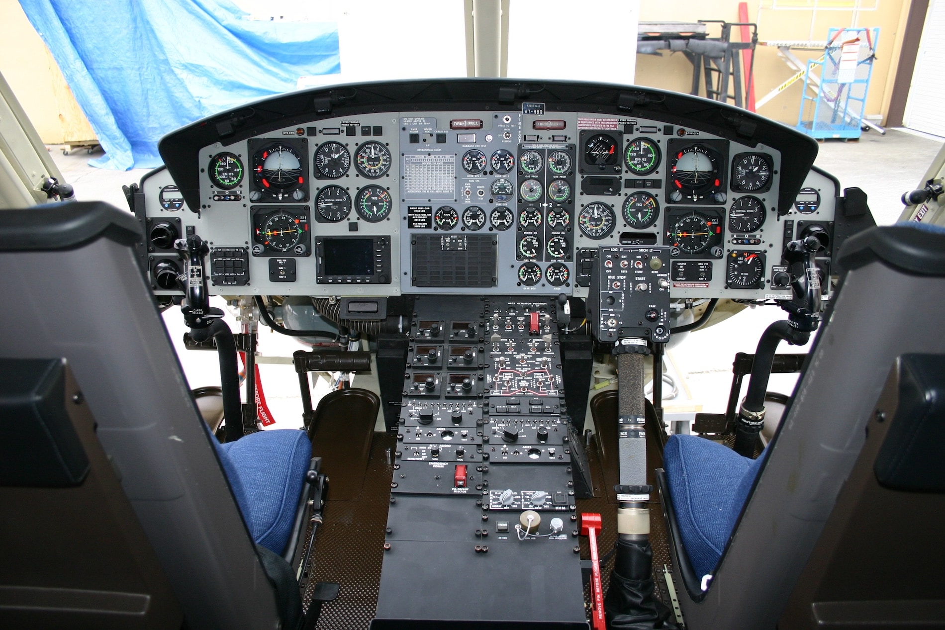 piney-mro-cockpit-avant